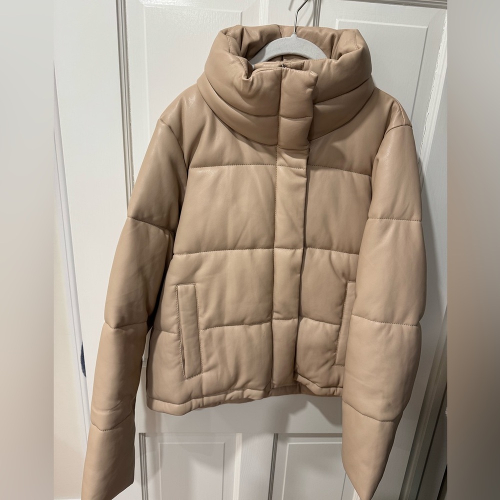 Abercrombie & Fitch Beige Puffer Jacket with Funnel Neck